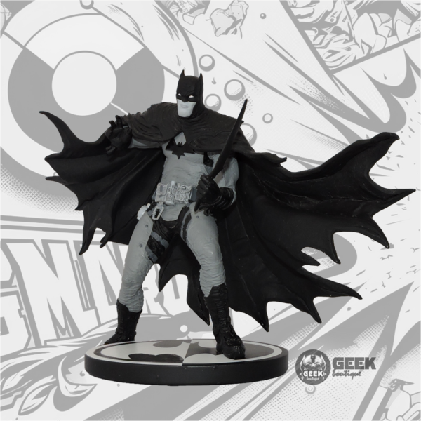 DC™ Collectibles Batman Black and White: Batman Statue by Rafael Grampa - Image 3