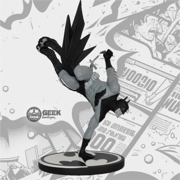 DC™ Colletibles Batman Black and White Statue by Sean Murphy - Image 2