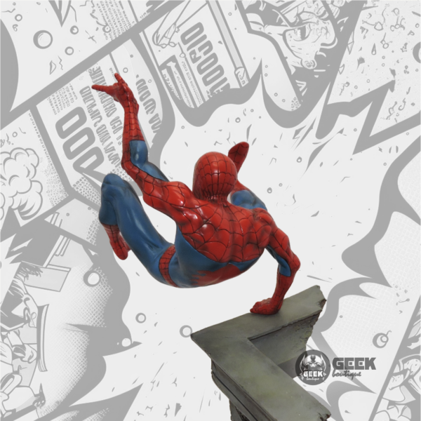 Marvel™ Limited Edition Spider-man Statue - Image 3
