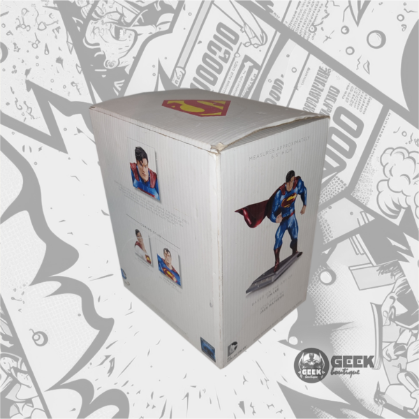DC™ Colletibles Superman Metallic Statue - Image 6